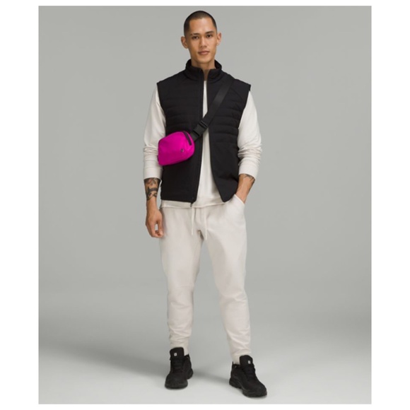 Lululemon Everywhere Belt Bag 1L Highlight Purple - Picture 6 of 7